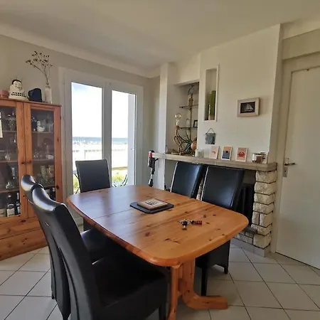 Maison De Vue Et Port Plaisance
